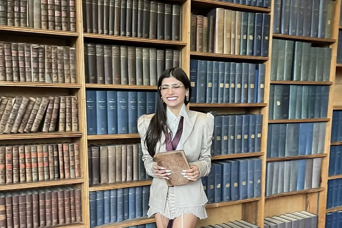 Best of preggo free porn cedric vidad share mia khalifa used like a toy photos
