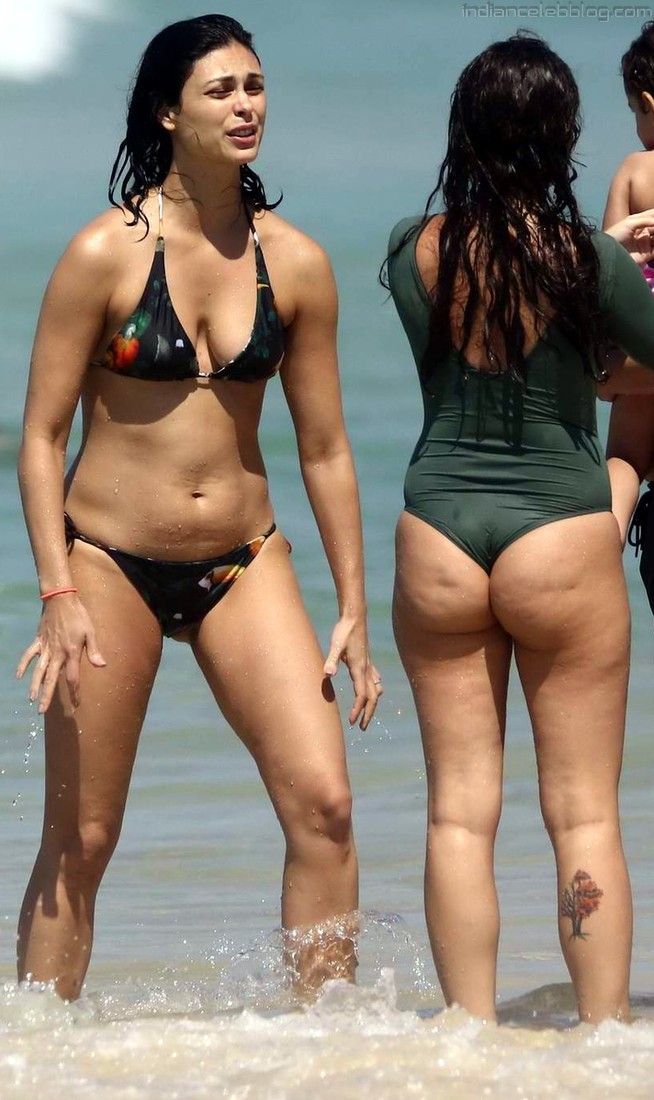 cynthia m davis recommends morena baccarin hot photos pic