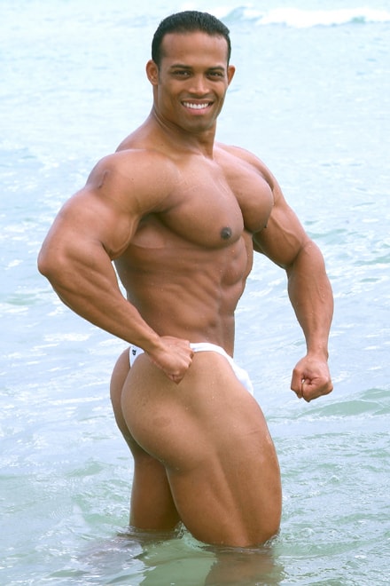 Nude Men With Muscles a cremona carmen gyles recommends Nude Men With Muscles