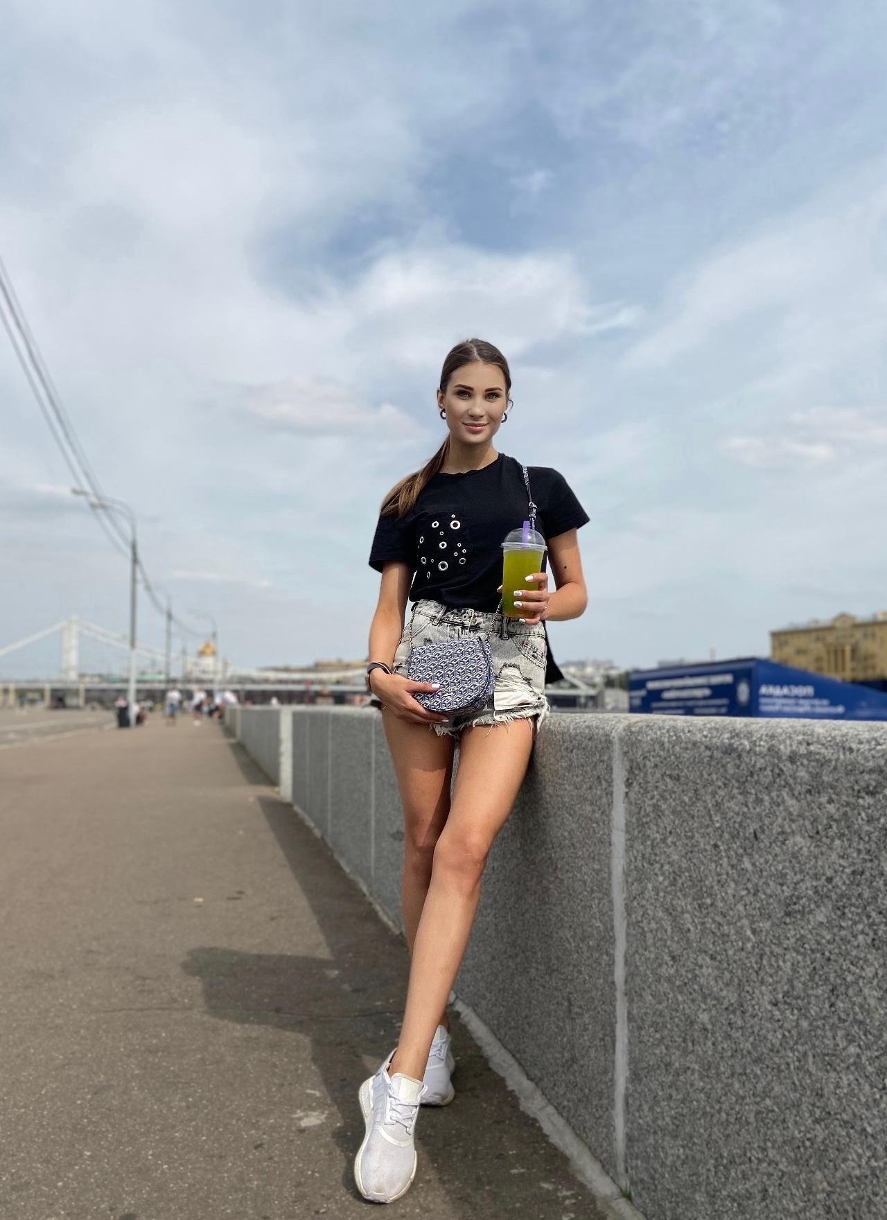polina russian porn - milf and stepsons porn photo shoot videos