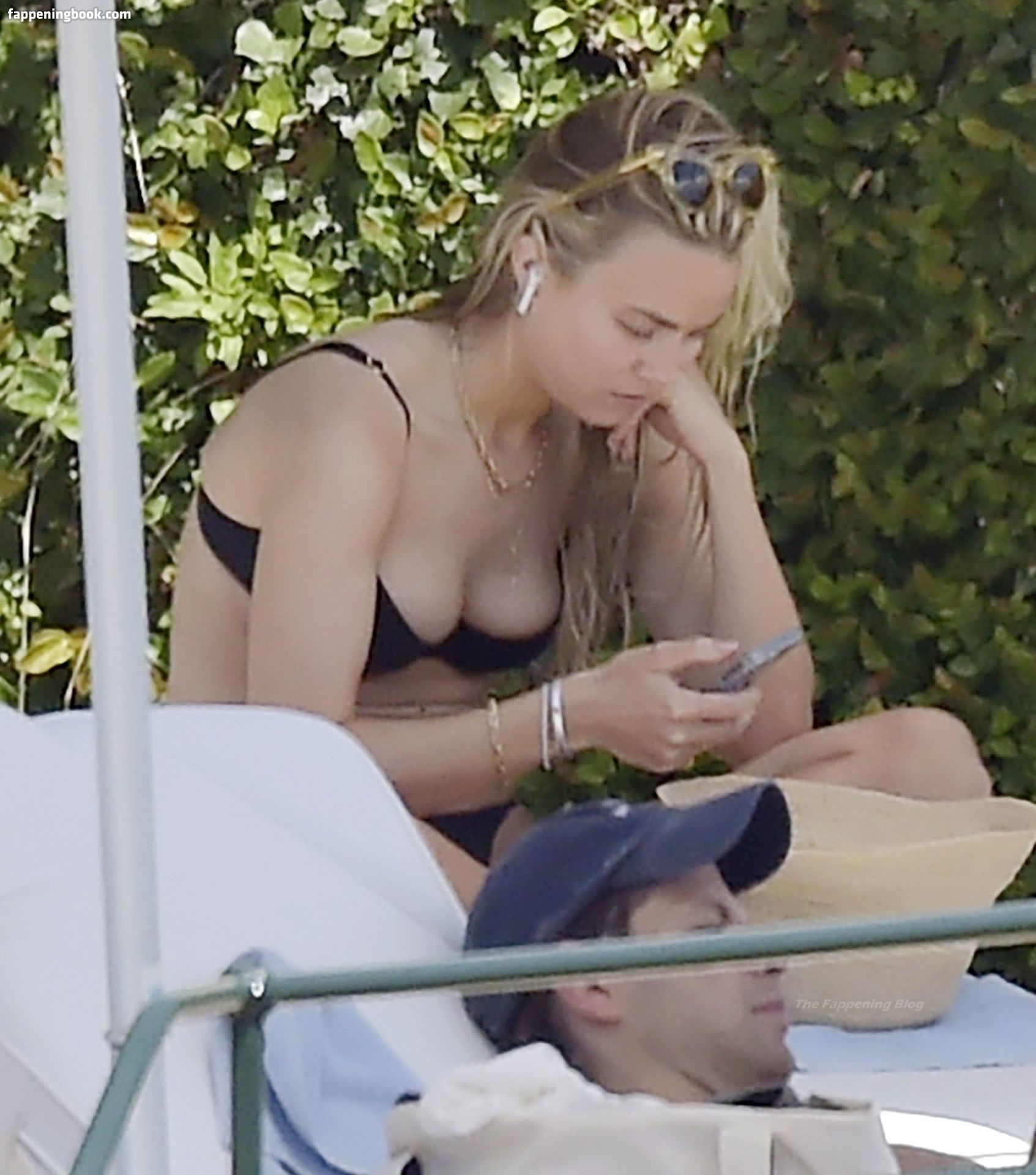 alice freelove recommends rebecca rittenhouse nude pic