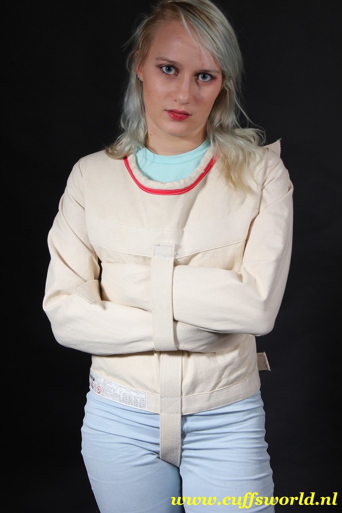 straight jacket bondage - emilia clarke pornography kelly brooke nude