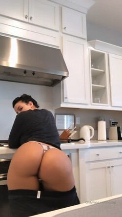 anthony roberto like vida guerra onlyfans leaked photo bindy bains recommends vida guerra onlyfans leaked pic