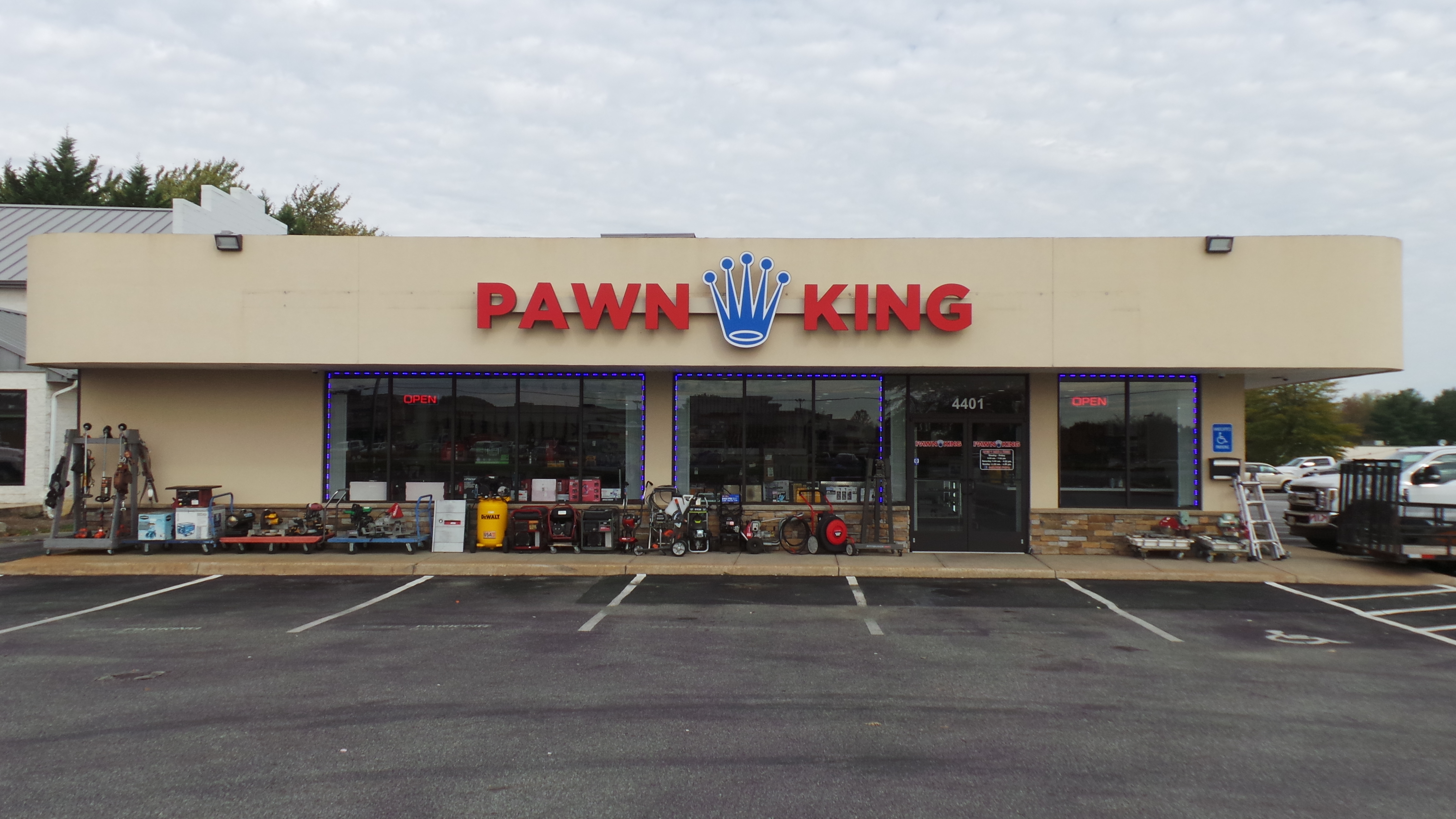 whiteys pawn shop - kat dior stepmom crossdresser hd porn