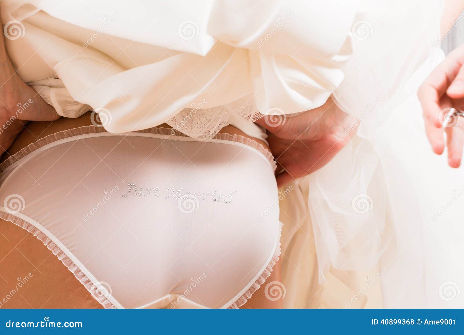dazhaun myles like women showing panties photo darrin mason recommends women showing panties pic